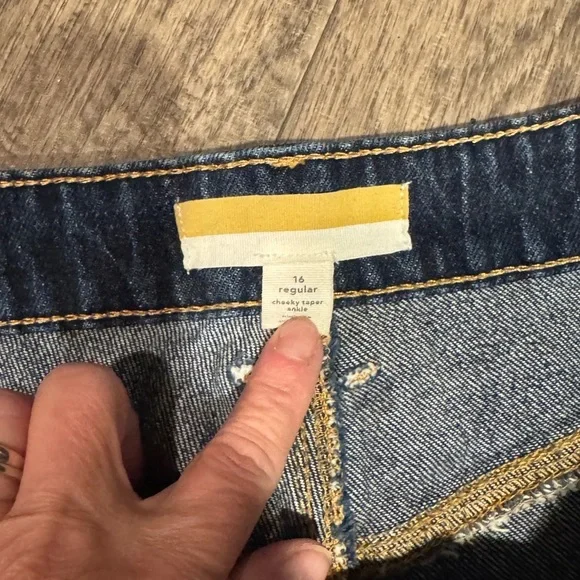 Maurices Dark Blue Distressed Jeans w frayed hem Sz 16R - Picture 4 of 8